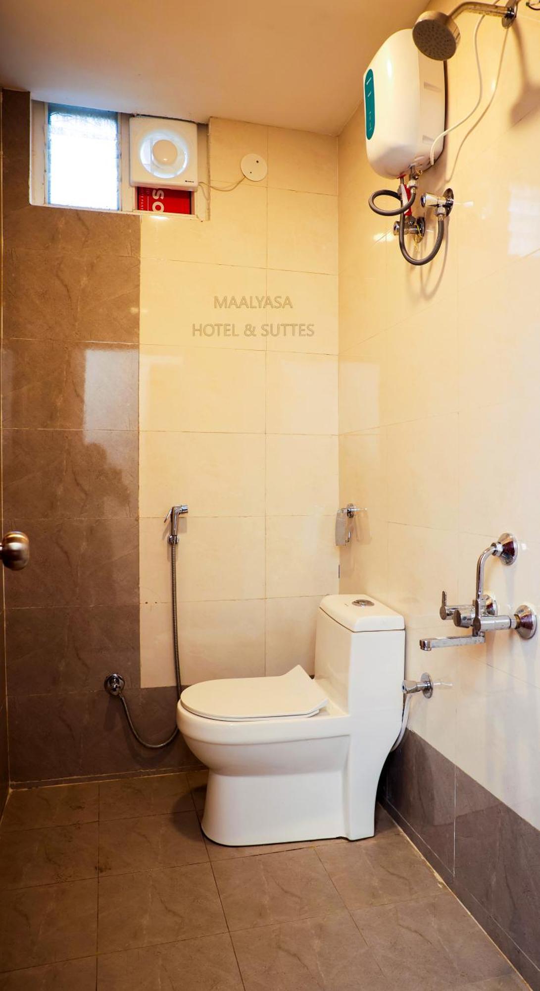 Maalyasa Hotel And Suites Hyderabad Esterno foto