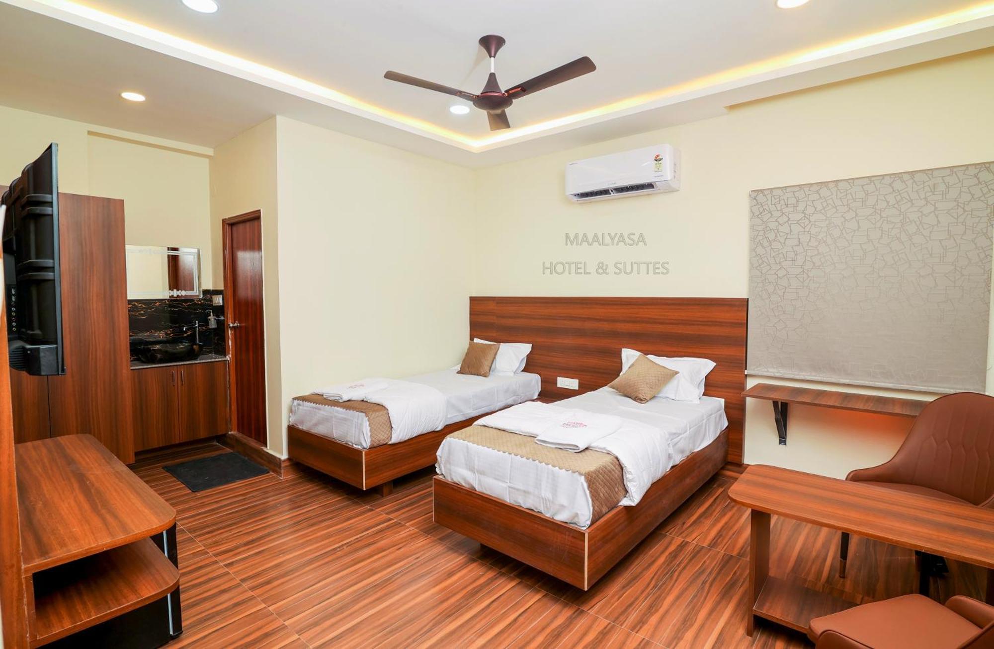 Maalyasa Hotel And Suites Hyderabad Esterno foto