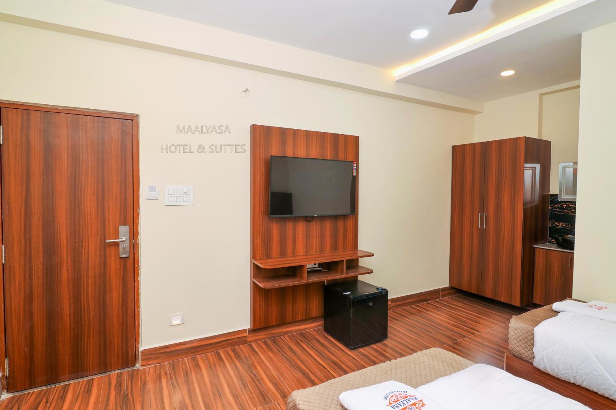 Maalyasa Hotel And Suites Hyderabad Esterno foto