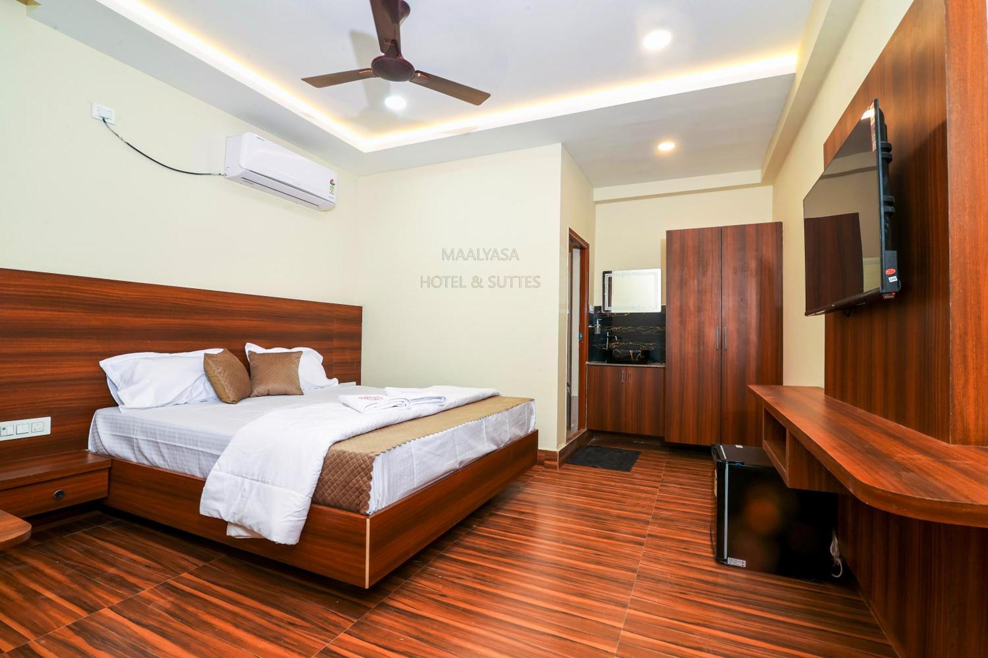 Maalyasa Hotel And Suites Hyderabad Esterno foto